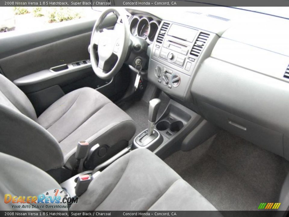 2008 Nissan Versa 1.8 S Hatchback Super Black / Charcoal Photo #23