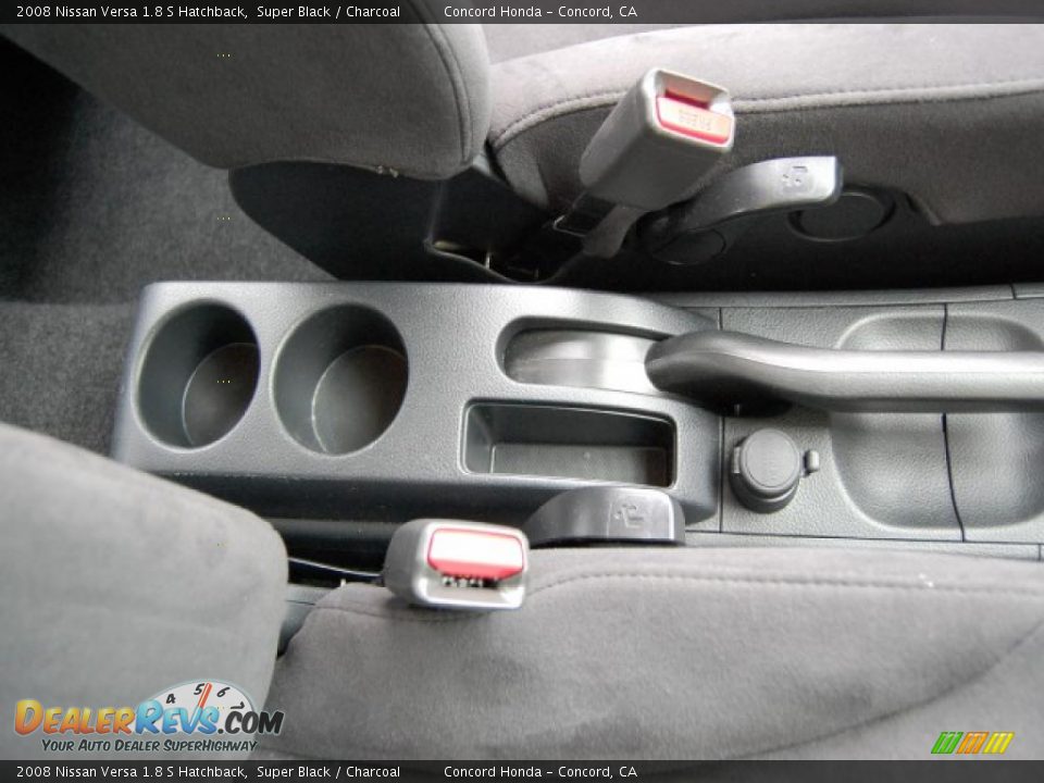 2008 Nissan Versa 1.8 S Hatchback Super Black / Charcoal Photo #26