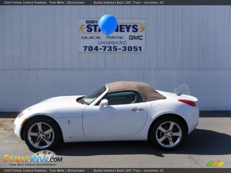 2009 Pontiac Solstice Roadster Pure White / Ebony/Sand Photo #1