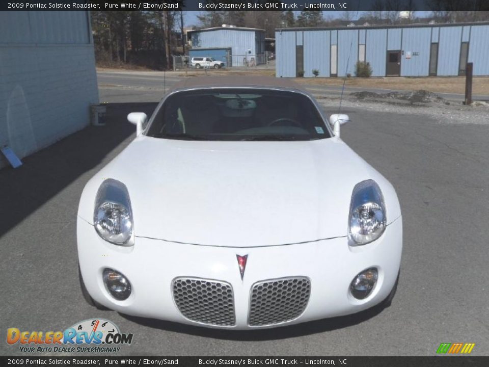 2009 Pontiac Solstice Roadster Pure White / Ebony/Sand Photo #3
