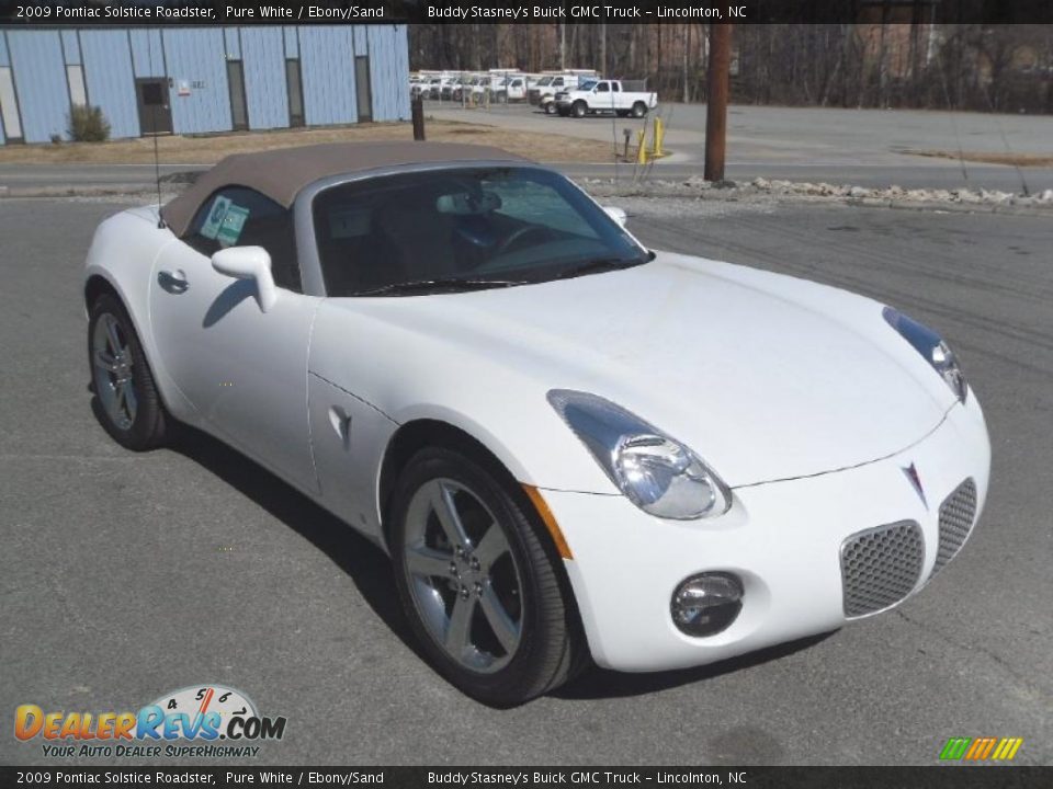 2009 Pontiac Solstice Roadster Pure White / Ebony/Sand Photo #4