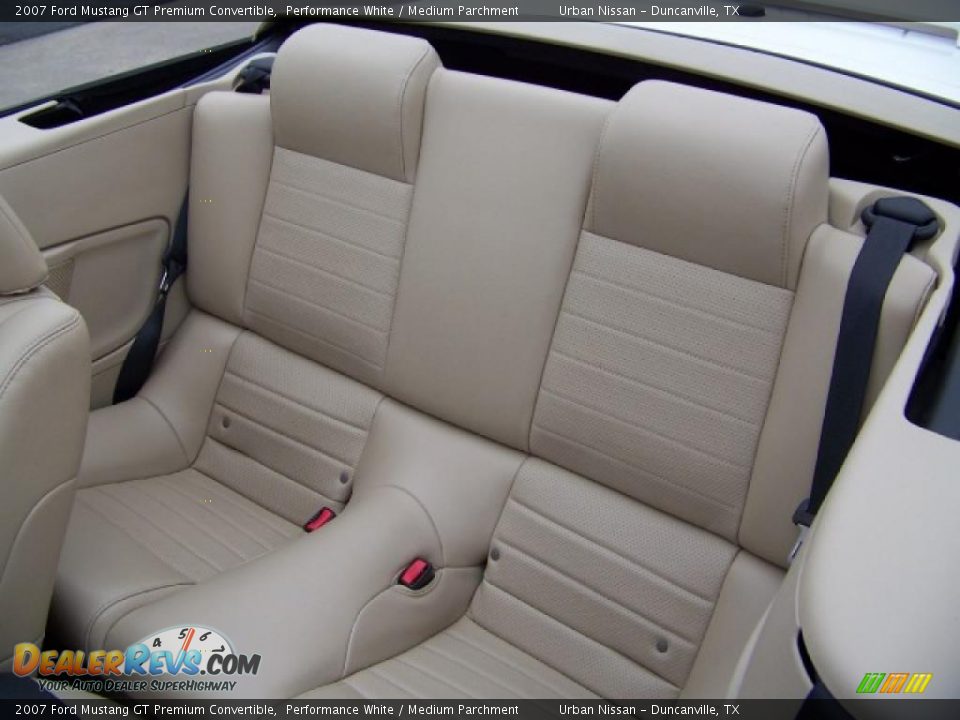 2007 Ford Mustang GT Premium Convertible Performance White / Medium Parchment Photo #9