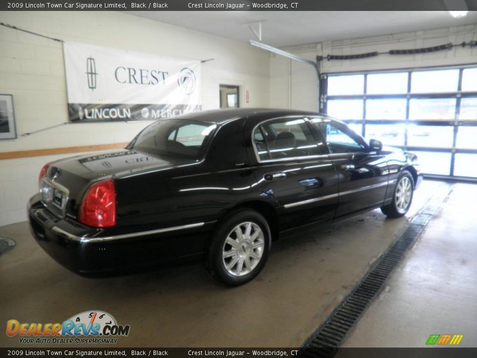 2009 Lincoln Town Car Signature Limited Black / Black Photo #4