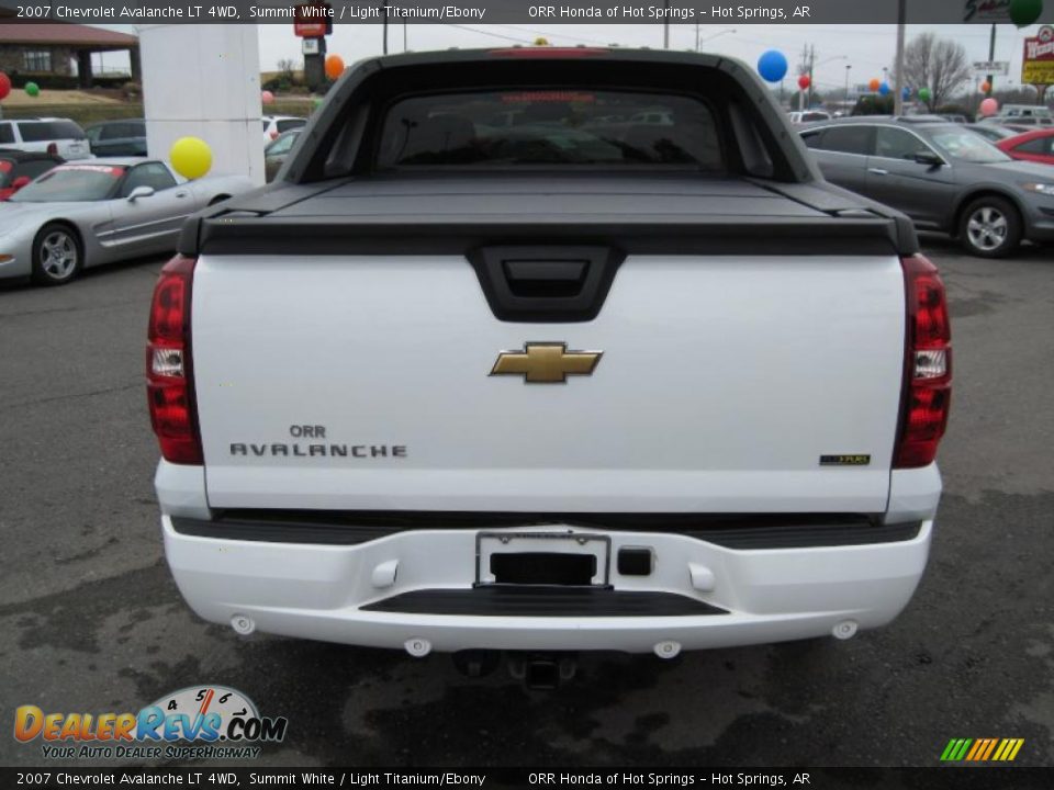 2007 Chevrolet Avalanche LT 4WD Summit White / Light Titanium/Ebony Photo #4