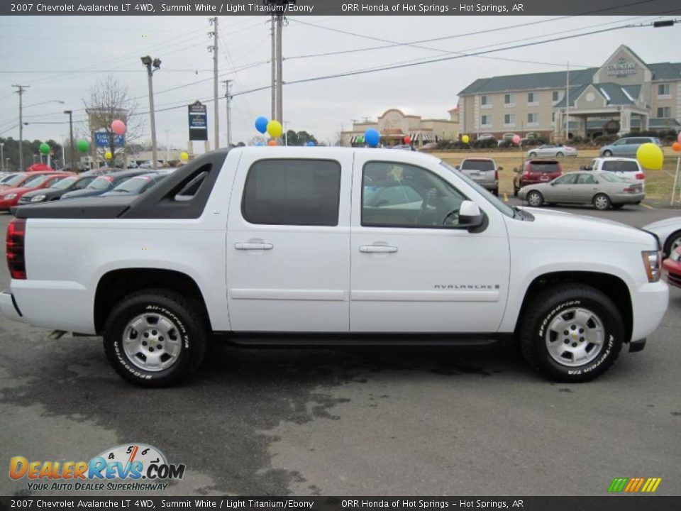 2007 Chevrolet Avalanche LT 4WD Summit White / Light Titanium/Ebony Photo #6