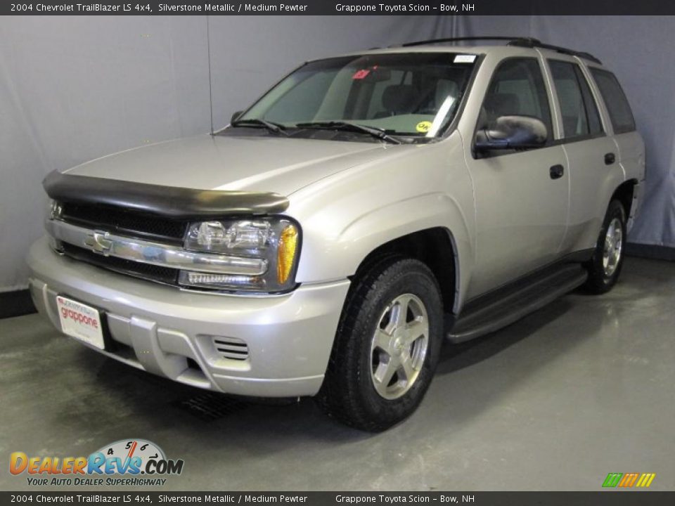 2004 Chevrolet TrailBlazer LS 4x4 Silverstone Metallic / Medium Pewter Photo #1