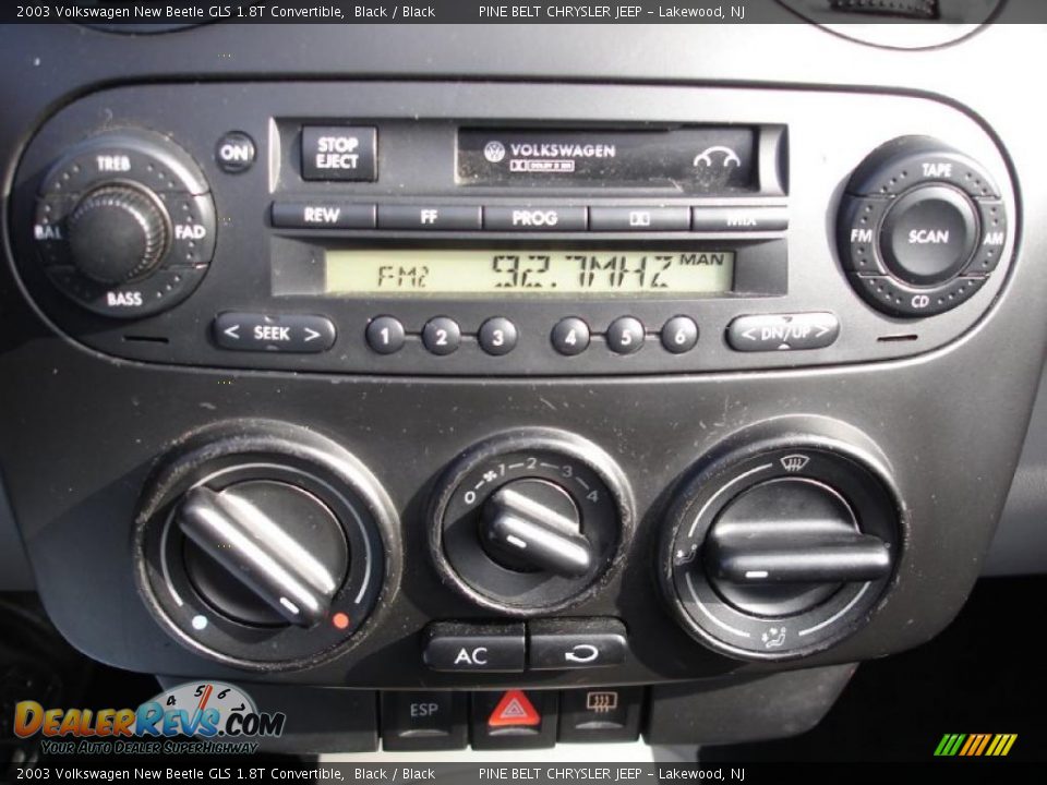 2003 Volkswagen New Beetle GLS 1.8T Convertible Black / Black Photo #17