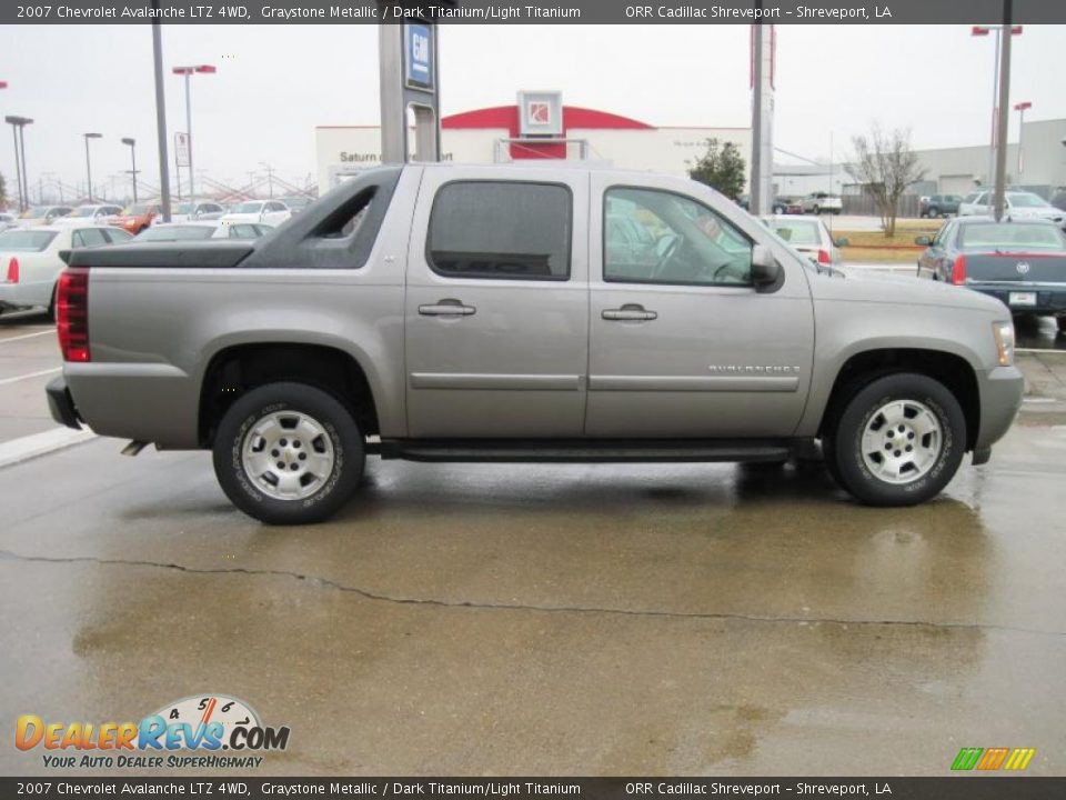 2007 Chevrolet Avalanche LTZ 4WD Graystone Metallic / Dark Titanium/Light Titanium Photo #4