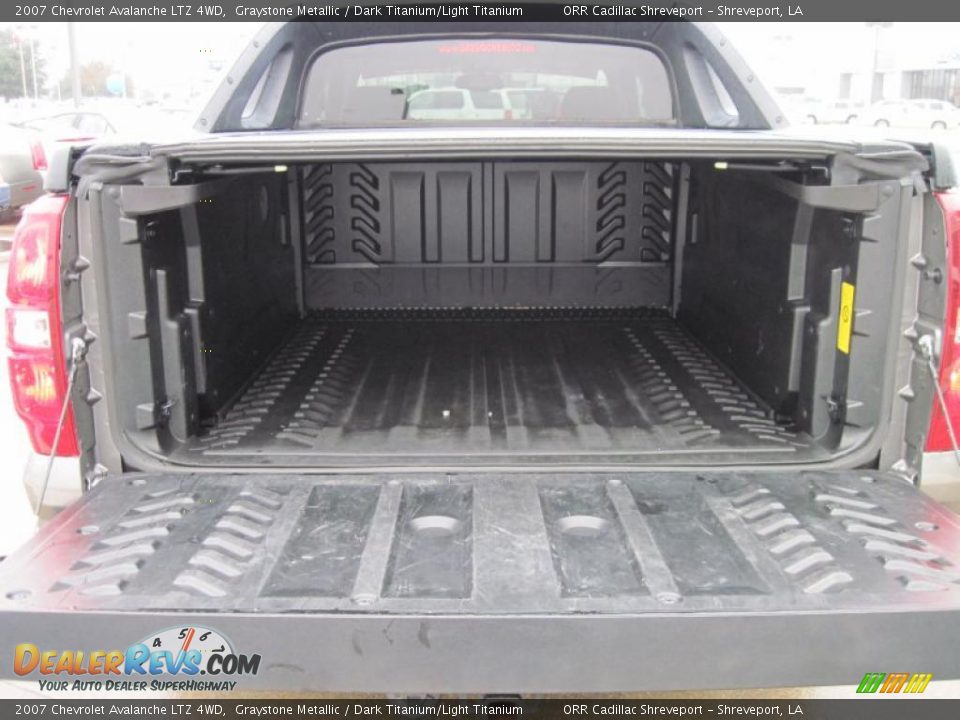 2007 Chevrolet Avalanche LTZ 4WD Graystone Metallic / Dark Titanium/Light Titanium Photo #7