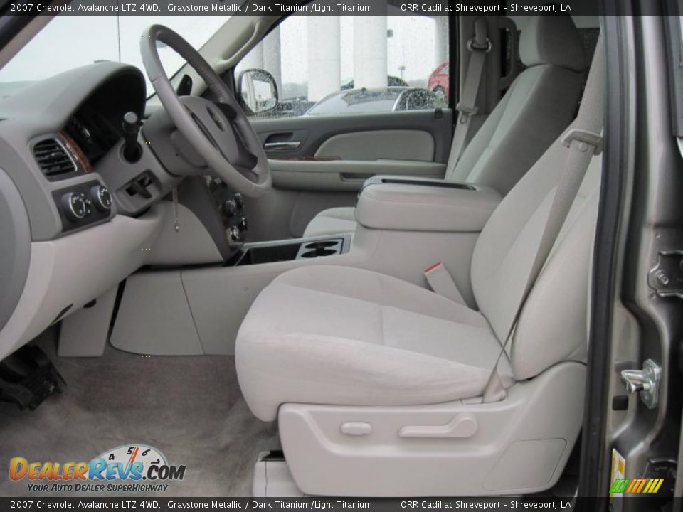 2007 Chevrolet Avalanche LTZ 4WD Graystone Metallic / Dark Titanium/Light Titanium Photo #9