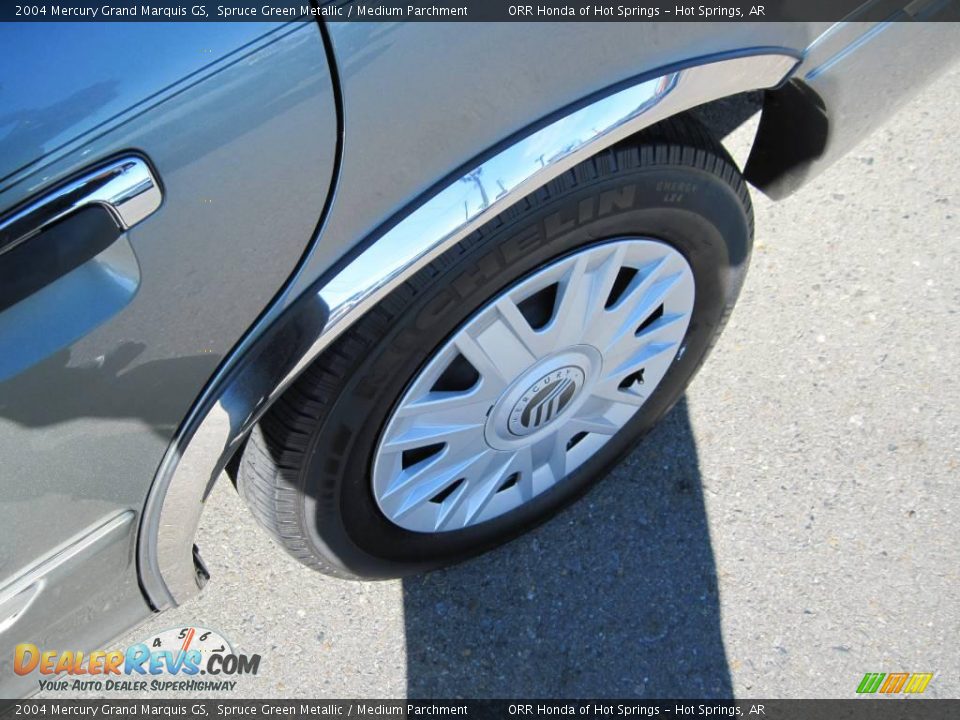 2004 Mercury Grand Marquis GS Spruce Green Metallic / Medium Parchment Photo #10