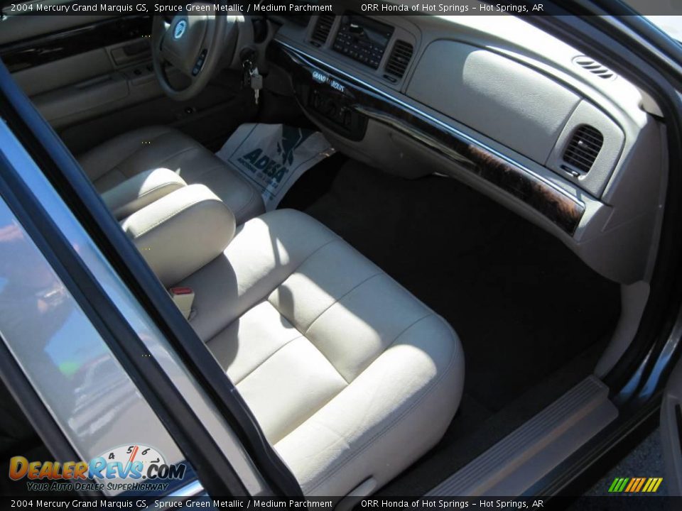 2004 Mercury Grand Marquis GS Spruce Green Metallic / Medium Parchment Photo #16