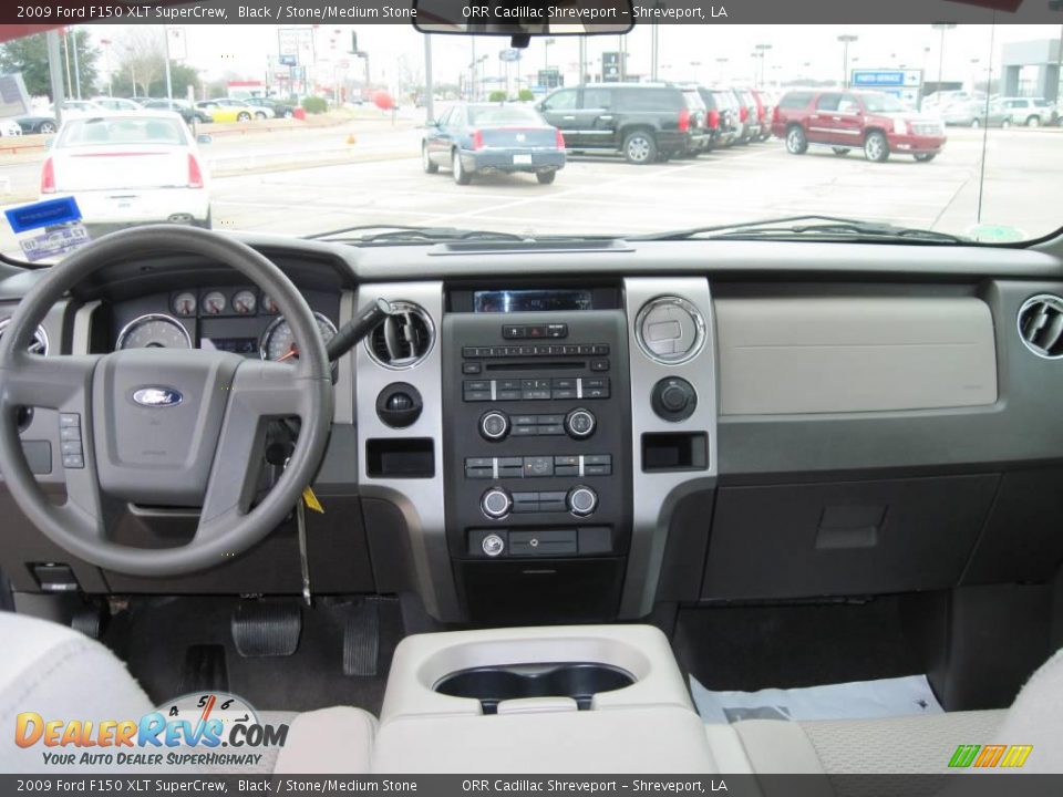 2009 Ford F150 XLT SuperCrew Black / Stone/Medium Stone Photo #11