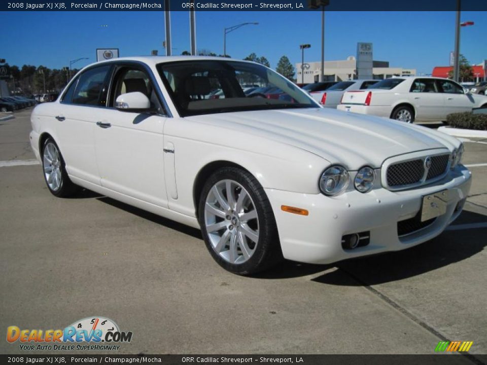 2008 Jaguar XJ XJ8 Porcelain / Champagne/Mocha Photo #2