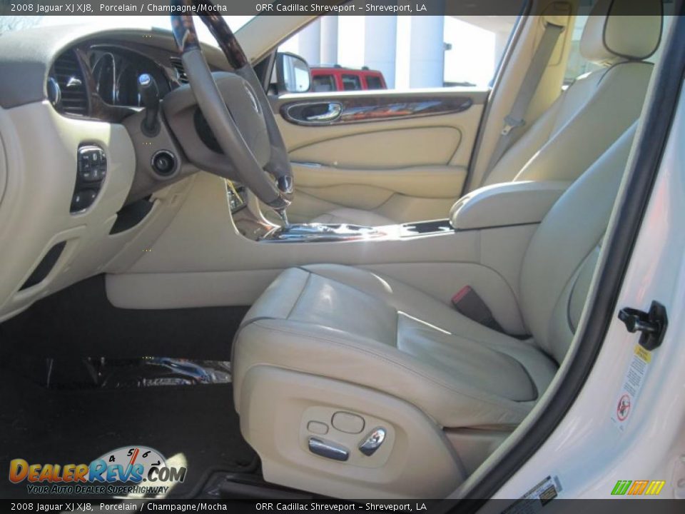 2008 Jaguar XJ XJ8 Porcelain / Champagne/Mocha Photo #9