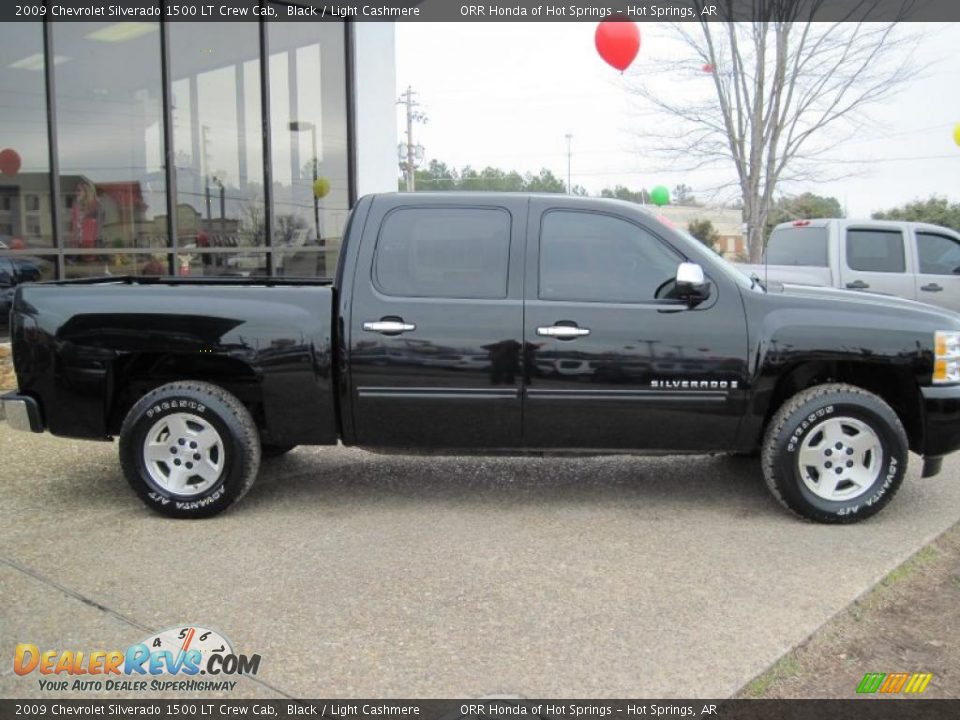 2009 Chevrolet Silverado 1500 LT Crew Cab Black / Light Cashmere Photo #6