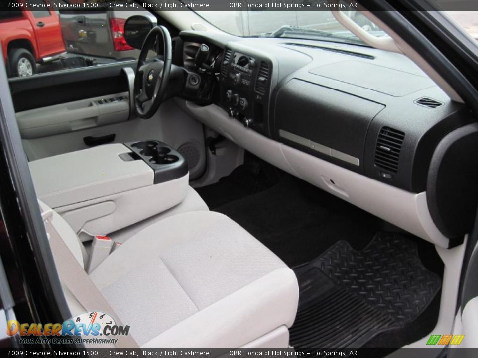 2009 Chevrolet Silverado 1500 LT Crew Cab Black / Light Cashmere Photo #16