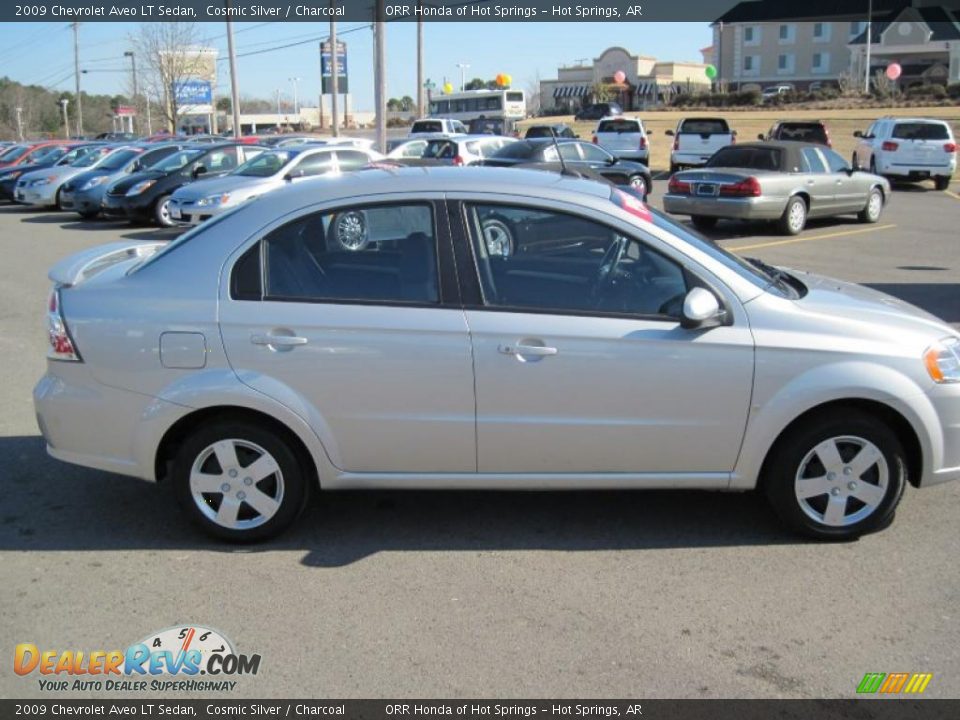 2009 Chevrolet Aveo LT Sedan Cosmic Silver / Charcoal Photo #6