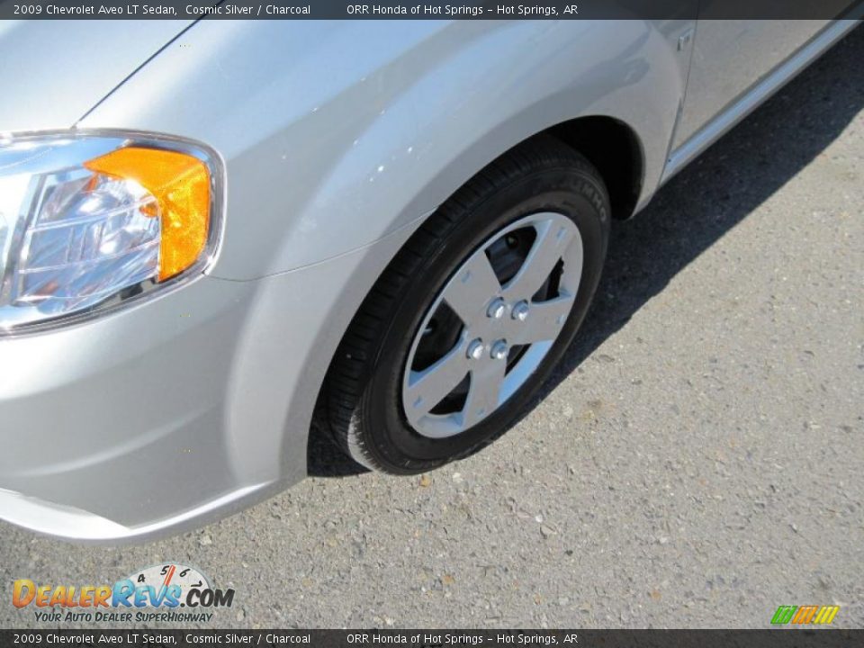2009 Chevrolet Aveo LT Sedan Cosmic Silver / Charcoal Photo #9