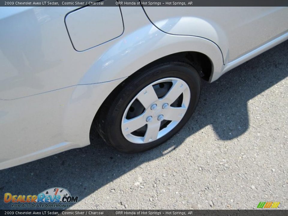 2009 Chevrolet Aveo LT Sedan Cosmic Silver / Charcoal Photo #11