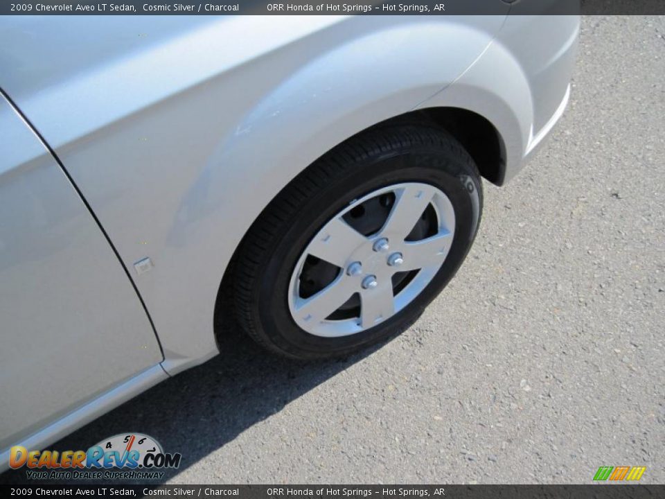 2009 Chevrolet Aveo LT Sedan Cosmic Silver / Charcoal Photo #12