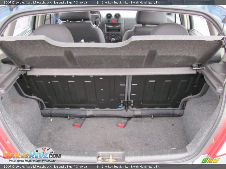 2006 Chevrolet Aveo LS Hatchback Icelandic Blue / Charcoal Photo #13