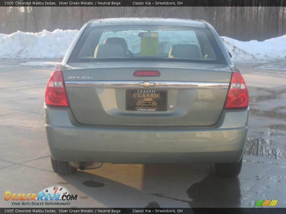2005 Chevrolet Malibu Sedan Silver Green Metallic / Neutral Beige Photo #5