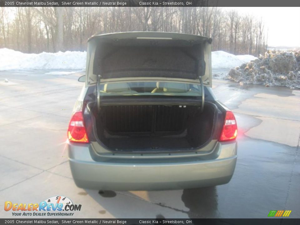 2005 Chevrolet Malibu Sedan Silver Green Metallic / Neutral Beige Photo #7