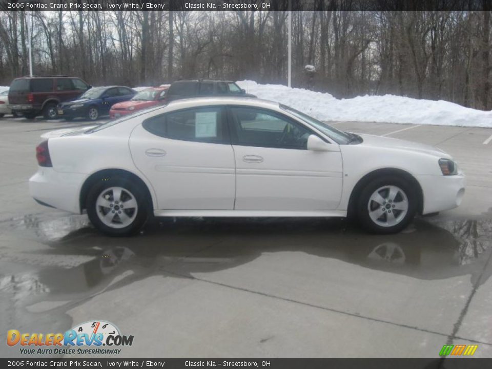 2006 Pontiac Grand Prix Sedan Ivory White / Ebony Photo #1