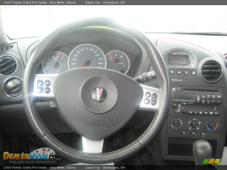 2006 Pontiac Grand Prix Sedan Ivory White / Ebony Photo #21
