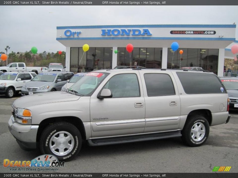 2005 GMC Yukon XL SLT Silver Birch Metallic / Neutral/Shale Photo #1