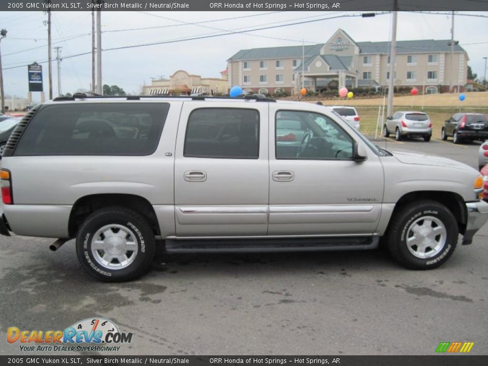 2005 GMC Yukon XL SLT Silver Birch Metallic / Neutral/Shale Photo #6