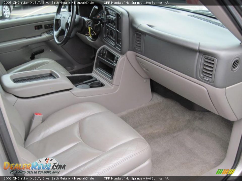 2005 GMC Yukon XL SLT Silver Birch Metallic / Neutral/Shale Photo #18