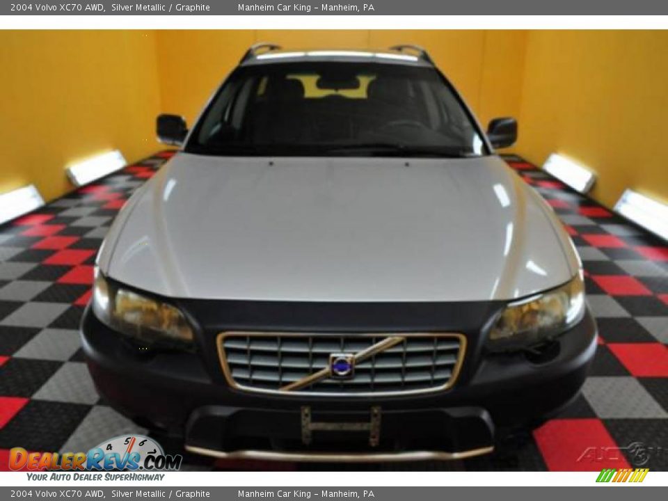 2004 Volvo XC70 AWD Silver Metallic / Graphite Photo #2