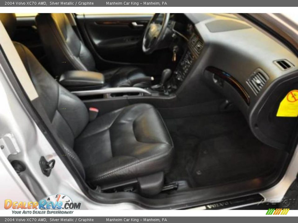 2004 Volvo XC70 AWD Silver Metallic / Graphite Photo #17