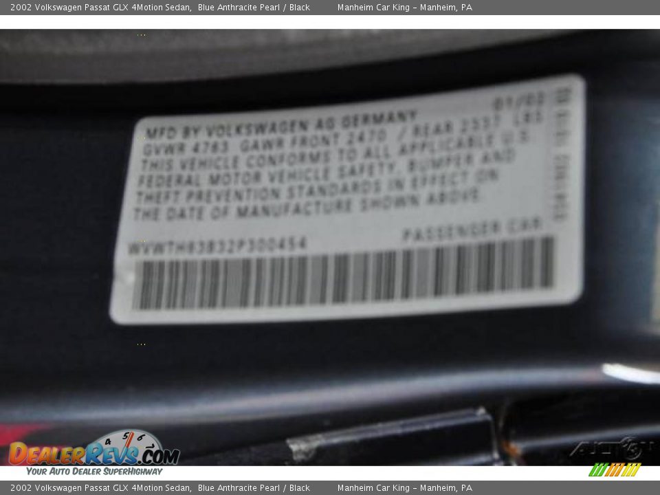 2002 Volkswagen Passat GLX 4Motion Sedan Blue Anthracite Pearl / Black Photo #13