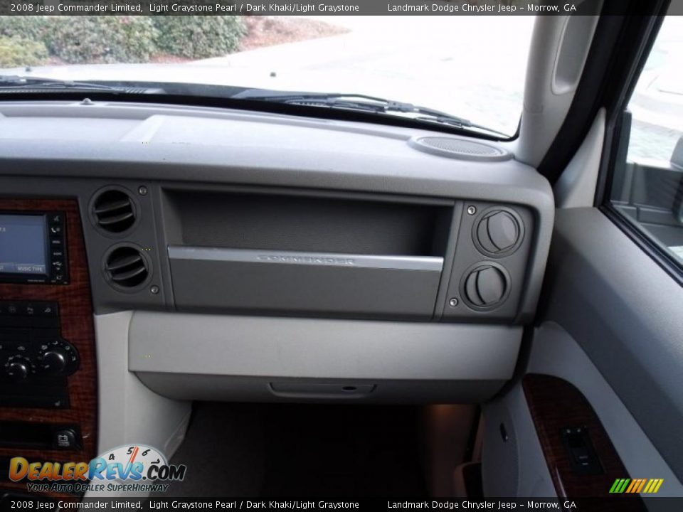 2008 Jeep Commander Limited Light Graystone Pearl / Dark Khaki/Light Graystone Photo #24