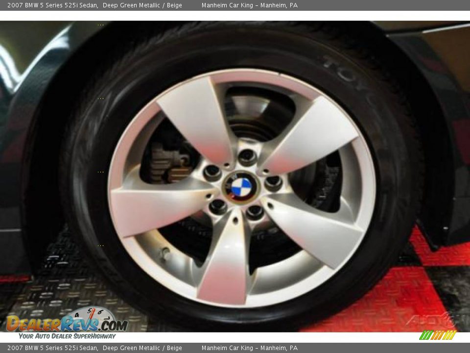 2007 BMW 5 Series 525i Sedan Deep Green Metallic / Beige Photo #18