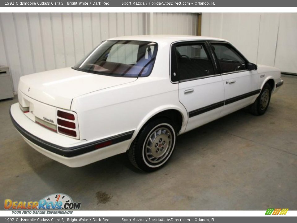 1992 Oldsmobile Cutlass Ciera S Bright White / Dark Red Photo #5