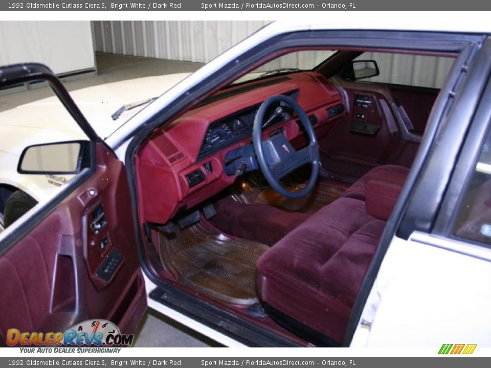 1992 Oldsmobile Cutlass Ciera S Bright White / Dark Red Photo #11