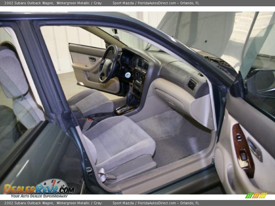 2002 Subaru Outback Wagon Wintergreen Metallic / Gray Photo #9