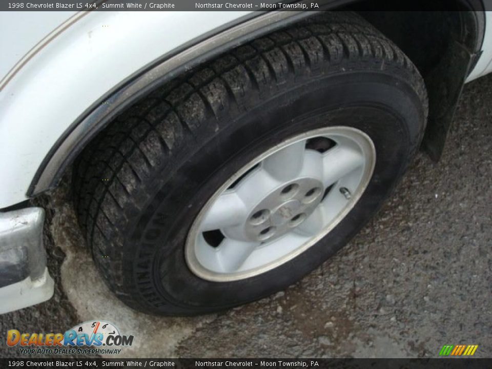 1998 Chevrolet Blazer LS 4x4 Summit White / Graphite Photo #5