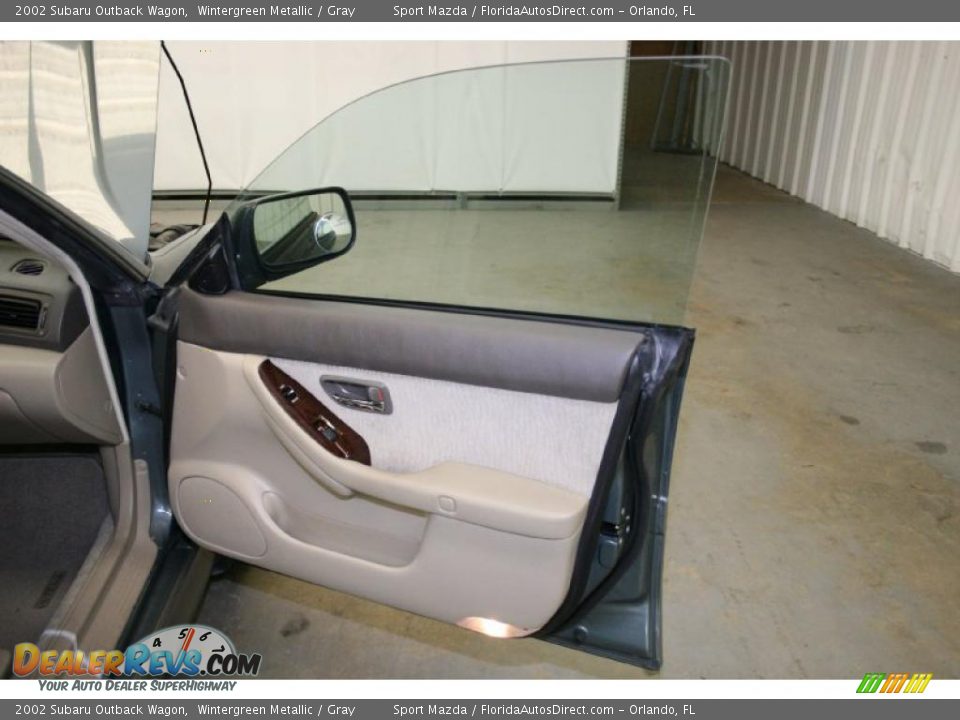 2002 Subaru Outback Wagon Wintergreen Metallic / Gray Photo #20