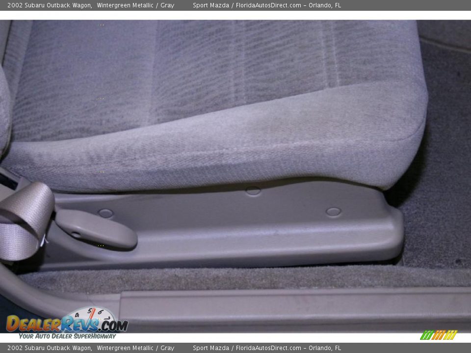 2002 Subaru Outback Wagon Wintergreen Metallic / Gray Photo #33