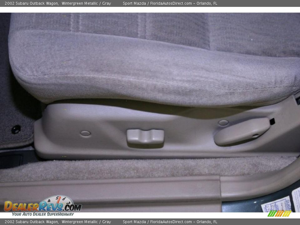 2002 Subaru Outback Wagon Wintergreen Metallic / Gray Photo #34