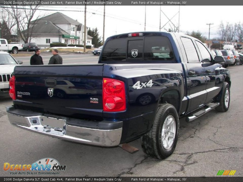 2006 Dodge Dakota SLT Quad Cab 4x4 Patriot Blue Pearl / Medium Slate Gray Photo #3