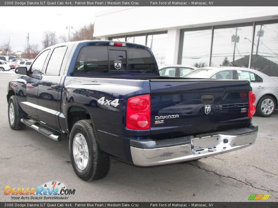 2006 Dodge Dakota SLT Quad Cab 4x4 Patriot Blue Pearl / Medium Slate Gray Photo #4