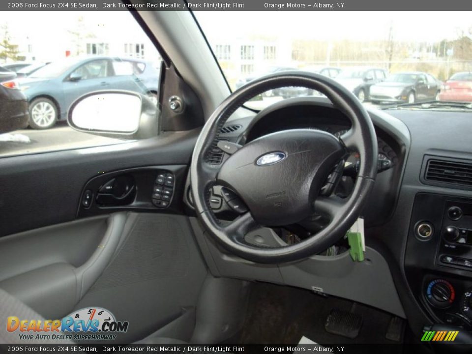 2006 Ford Focus ZX4 SE Sedan Dark Toreador Red Metallic / Dark Flint/Light Flint Photo #6