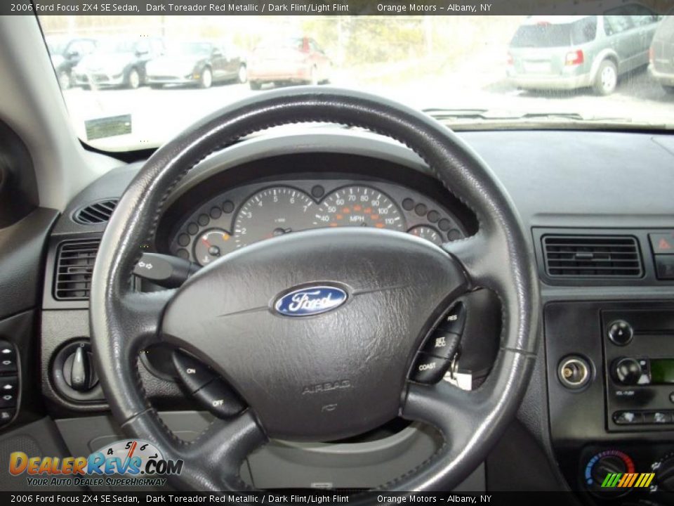 2006 Ford Focus ZX4 SE Sedan Dark Toreador Red Metallic / Dark Flint/Light Flint Photo #8