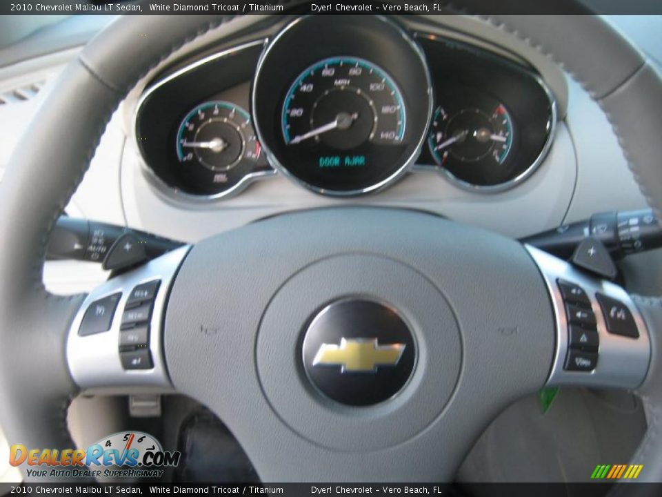 2010 Chevrolet Malibu LT Sedan White Diamond Tricoat / Titanium Photo #10